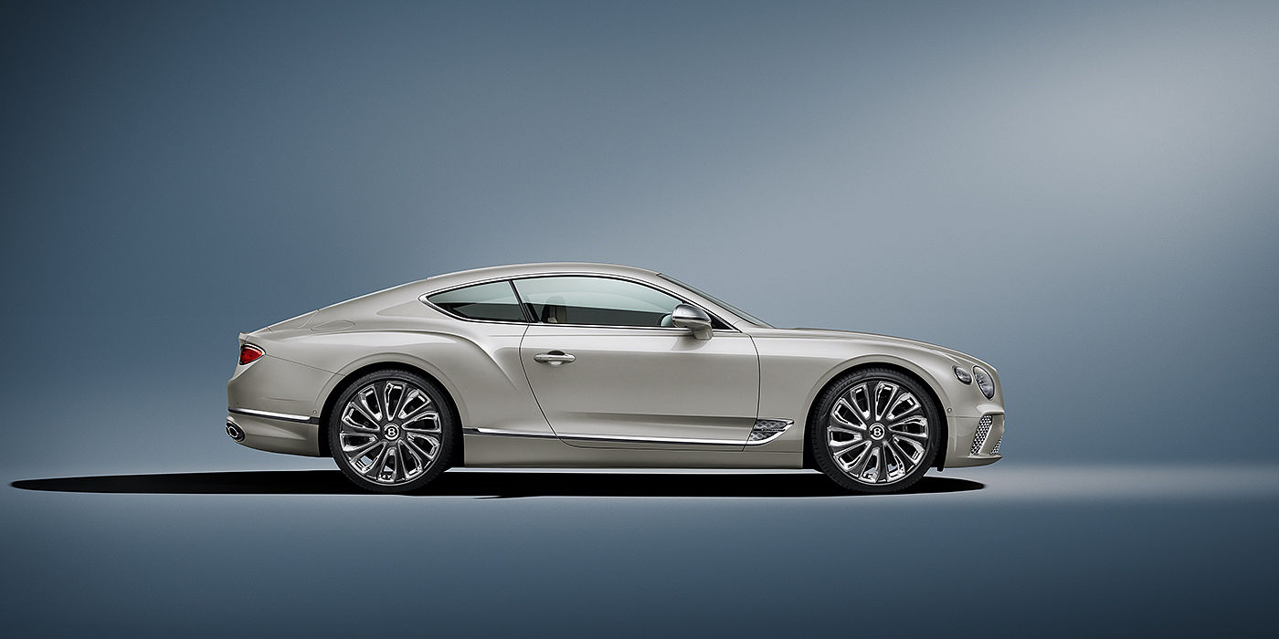 Bentley Kaohsiung Bentley Continental GT Mulliner coupe in White Sand paint front 34
