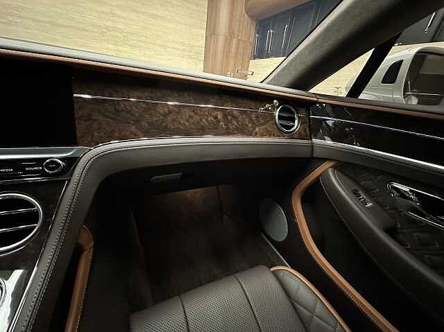 8:Bentley Continental GT Speed, Coupe, White, Bentley Kaohsiung